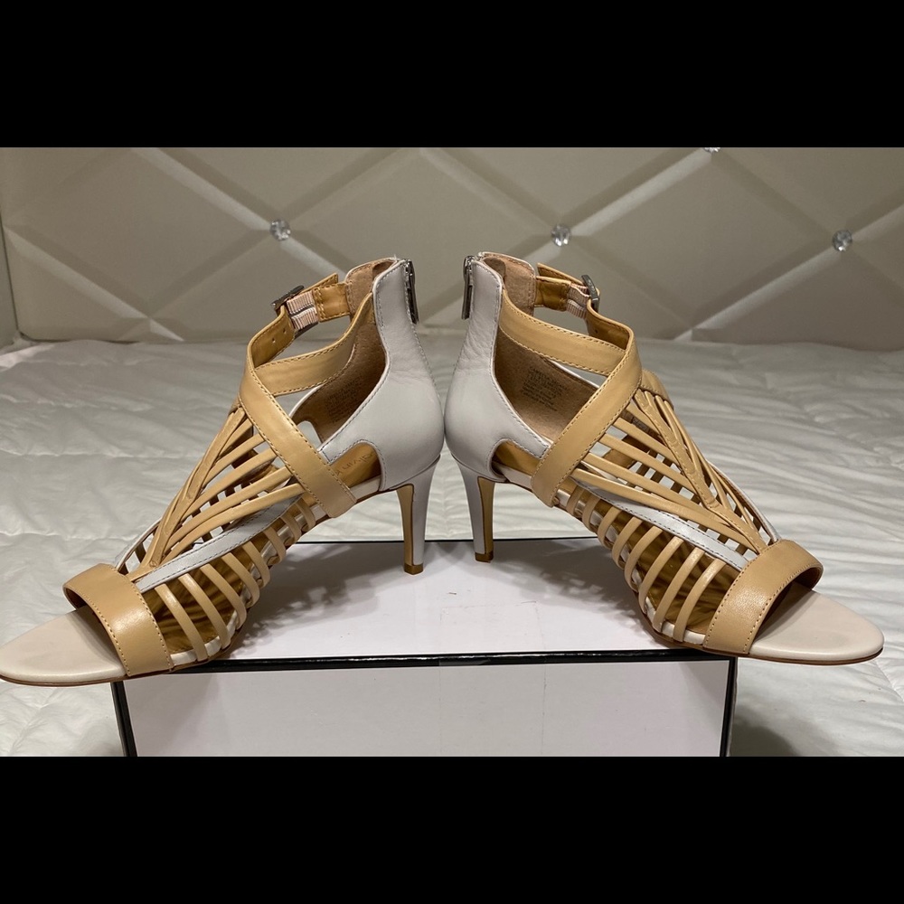 Calvin Klein Camella In Sandstorm/Vesper Grey
